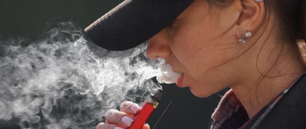 Quels sont les risques du vapotage pour la santé dentaire ?
